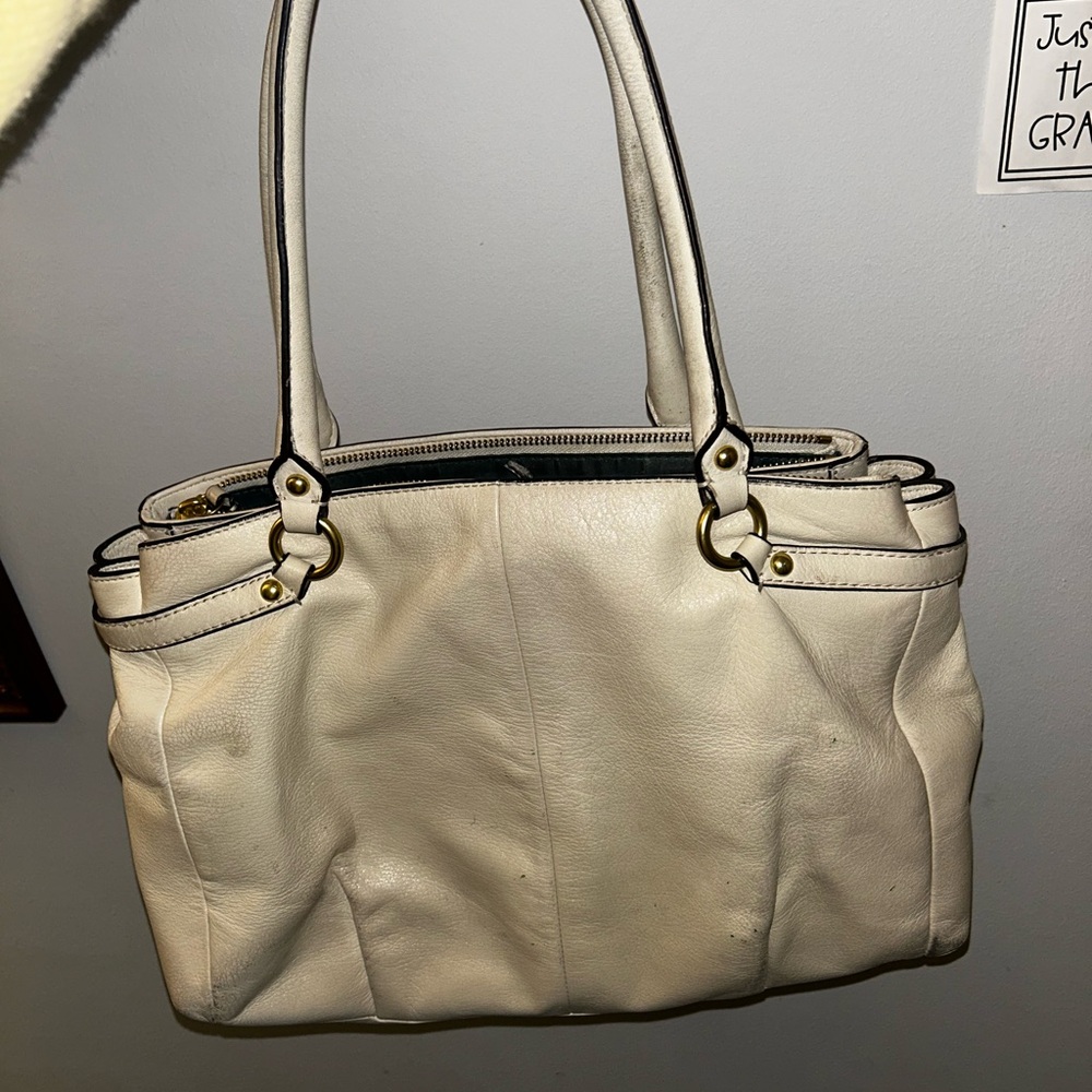 Coach Cream Pebble Leather Shoulder Tote with Gold Hardware - Picture 2 of 4